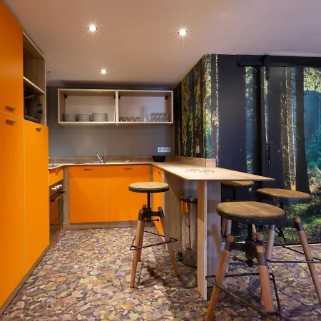 Hotell Base Camp - Saint Maurice