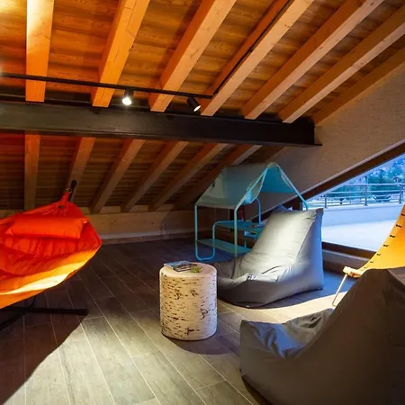 Base Camp - Saint Maurice Hotell 3*