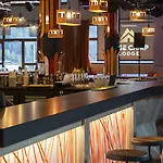 Hotel Base Camp - Saint Maurice