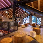 Hotel Base Camp - Saint Maurice