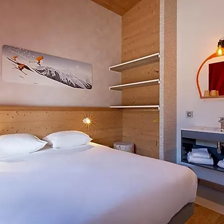 Base Camp - Saint Maurice Hotel 3*