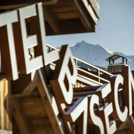 Base Camp - Saint Maurice