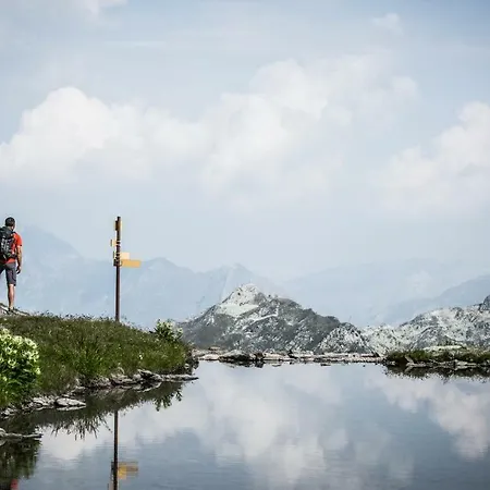 Base Camp - Saint Maurice 3*