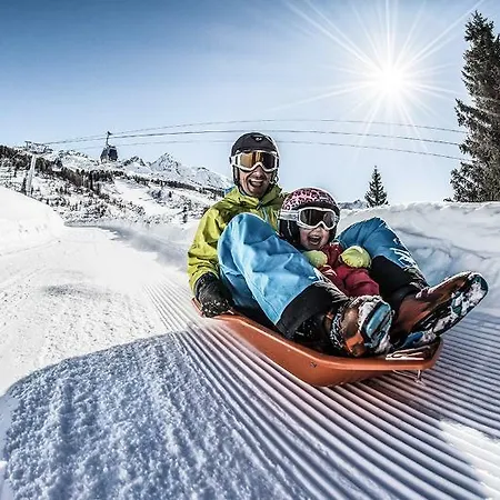 ホテル Base Camp - Saint Maurice 3*