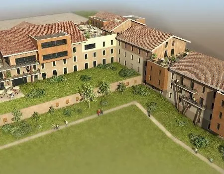 Base Camp - Saint Maurice 3*