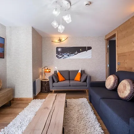 Отель Base Camp - Saint Maurice 3*