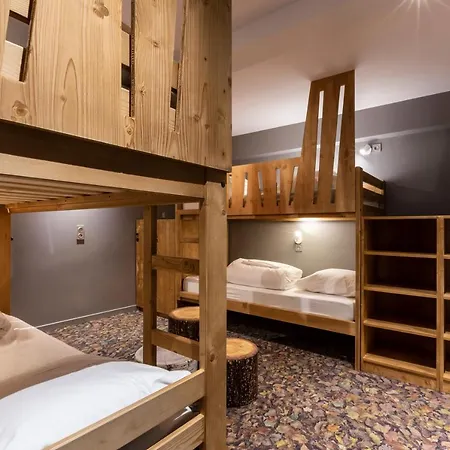 Base Camp - Saint Maurice Hotel