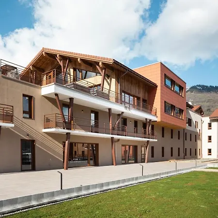 Hotel Base Camp - Saint Maurice