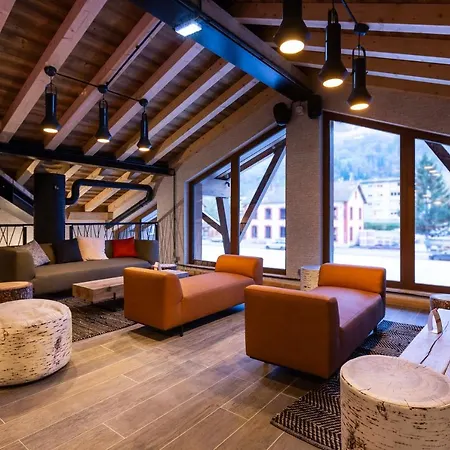 Base Camp - Saint Maurice 3*