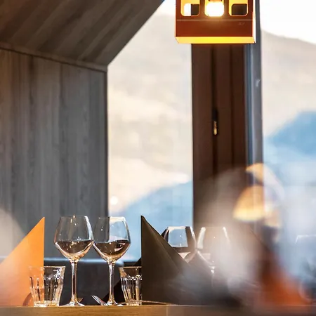 Base Camp - Saint Maurice Hotel 3*