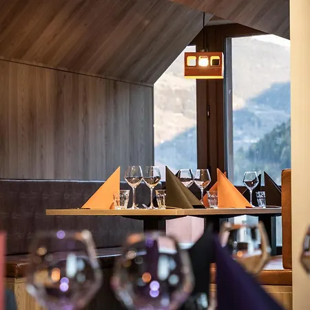 Hotel Base Camp - Saint Maurice